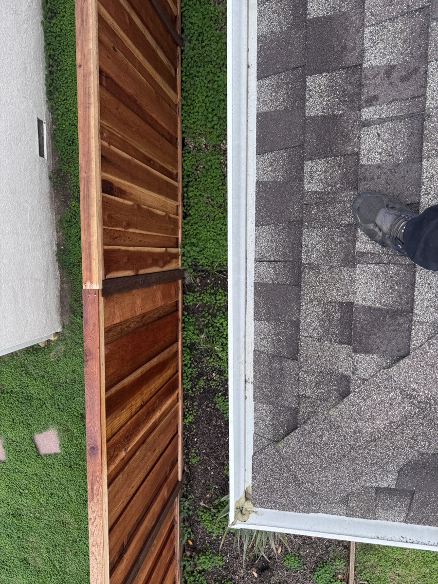 Clean empty gutters after ORS Clean service — Milpitas CA