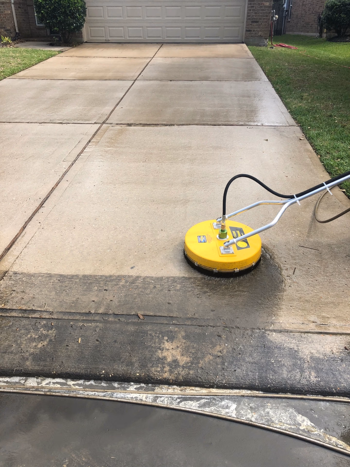 Pressure washing concrete